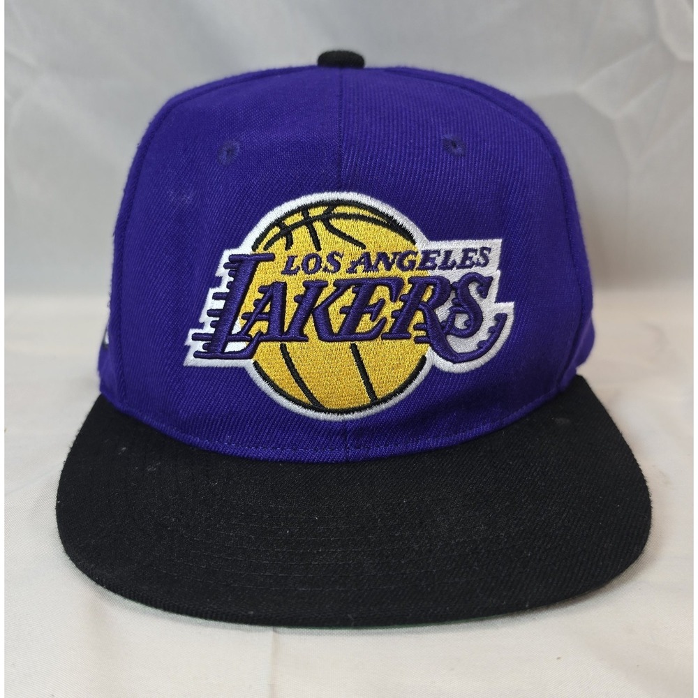 Mitchell & Ness NBA LA‎ Los Angeles Lakers 2000 NBA Finals Patch purple Cap Hat